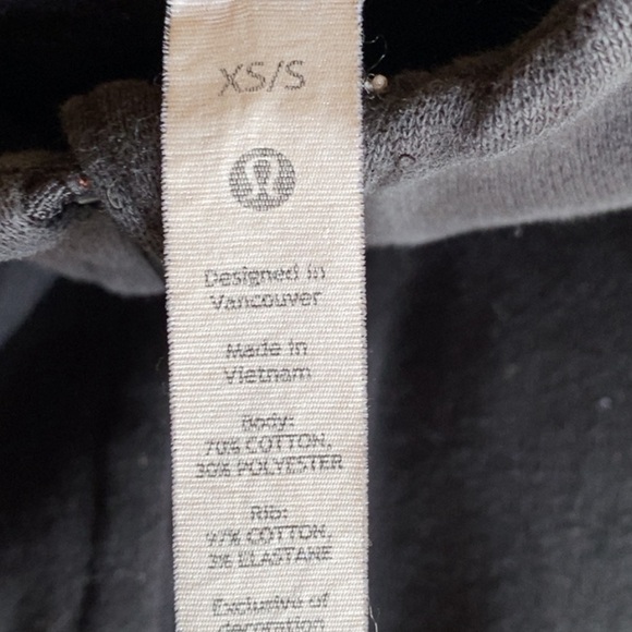 lululemon athletica Women's Navy Half-Zip Hoodie with Kangaroo Pocket - Picture 3 of 4